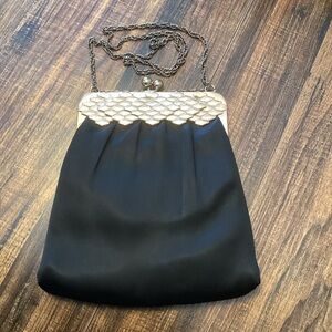 Vintage HL USA Black Satin Evening Bag – Kiss-Lock Chain‎ Shoulder Bag